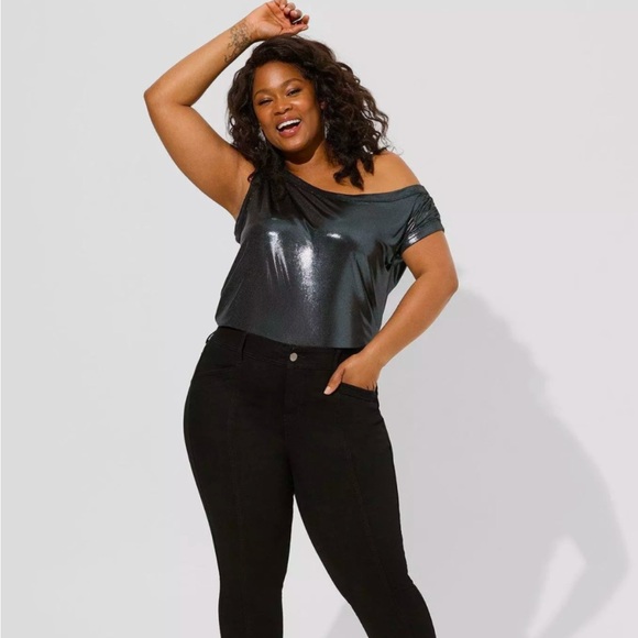 Torrid - Liquid Shine Off Shoulder Top - 2x - Picture 6 of 9